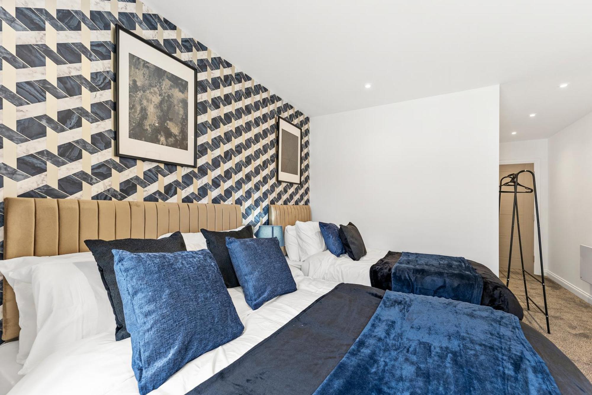 Stylish Large Leeds Apartment - Parking Exterior foto