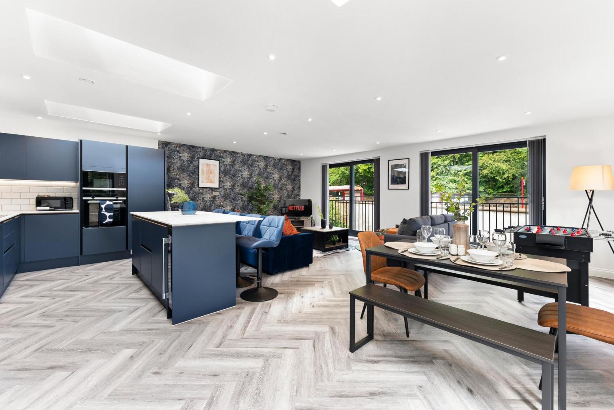 Stylish Large Leeds Apartment - Parking Exterior foto