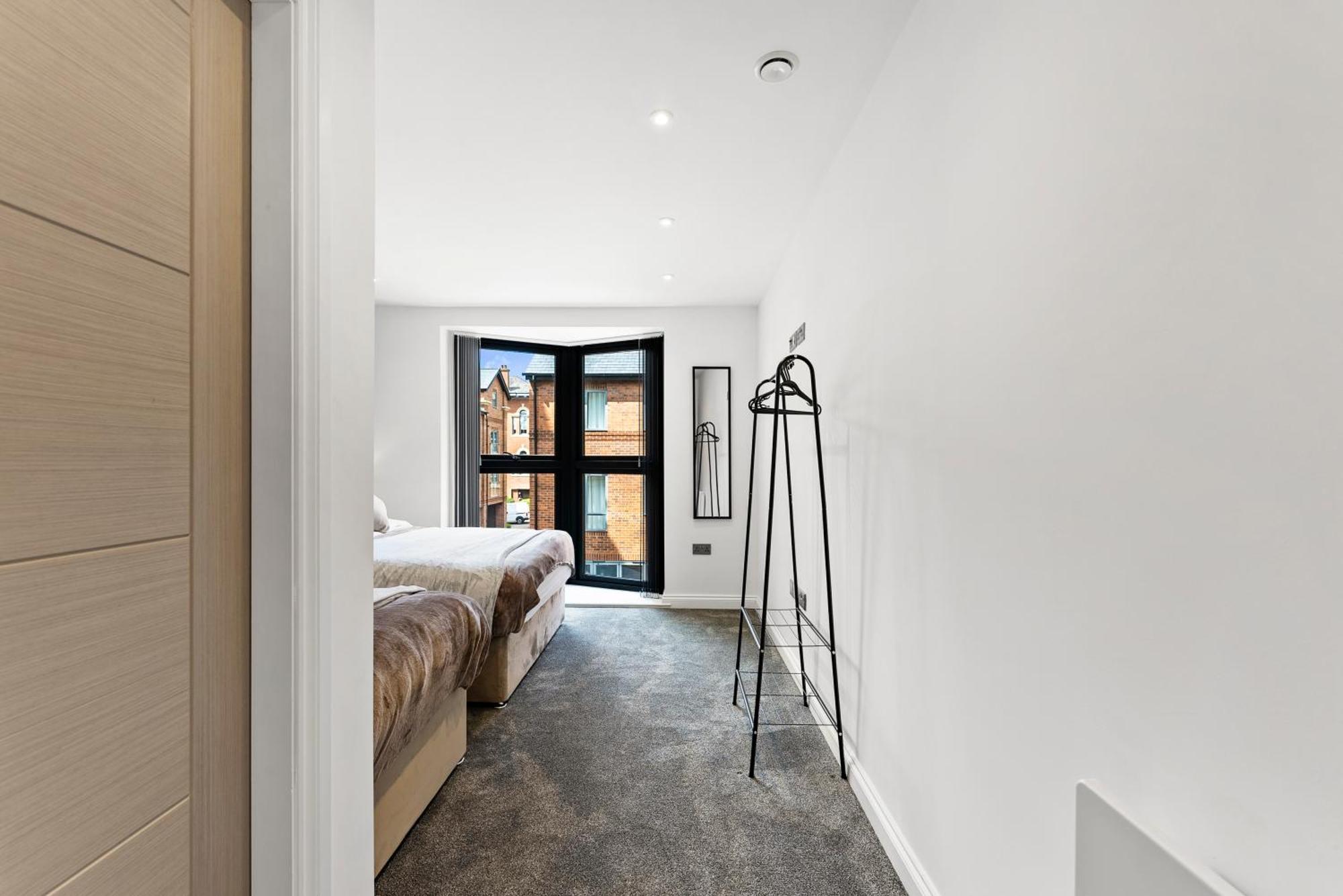 Stylish Large Leeds Apartment - Parking Exterior foto