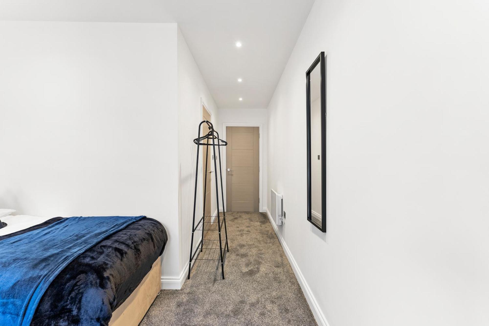 Stylish Large Leeds Apartment - Parking Exterior foto