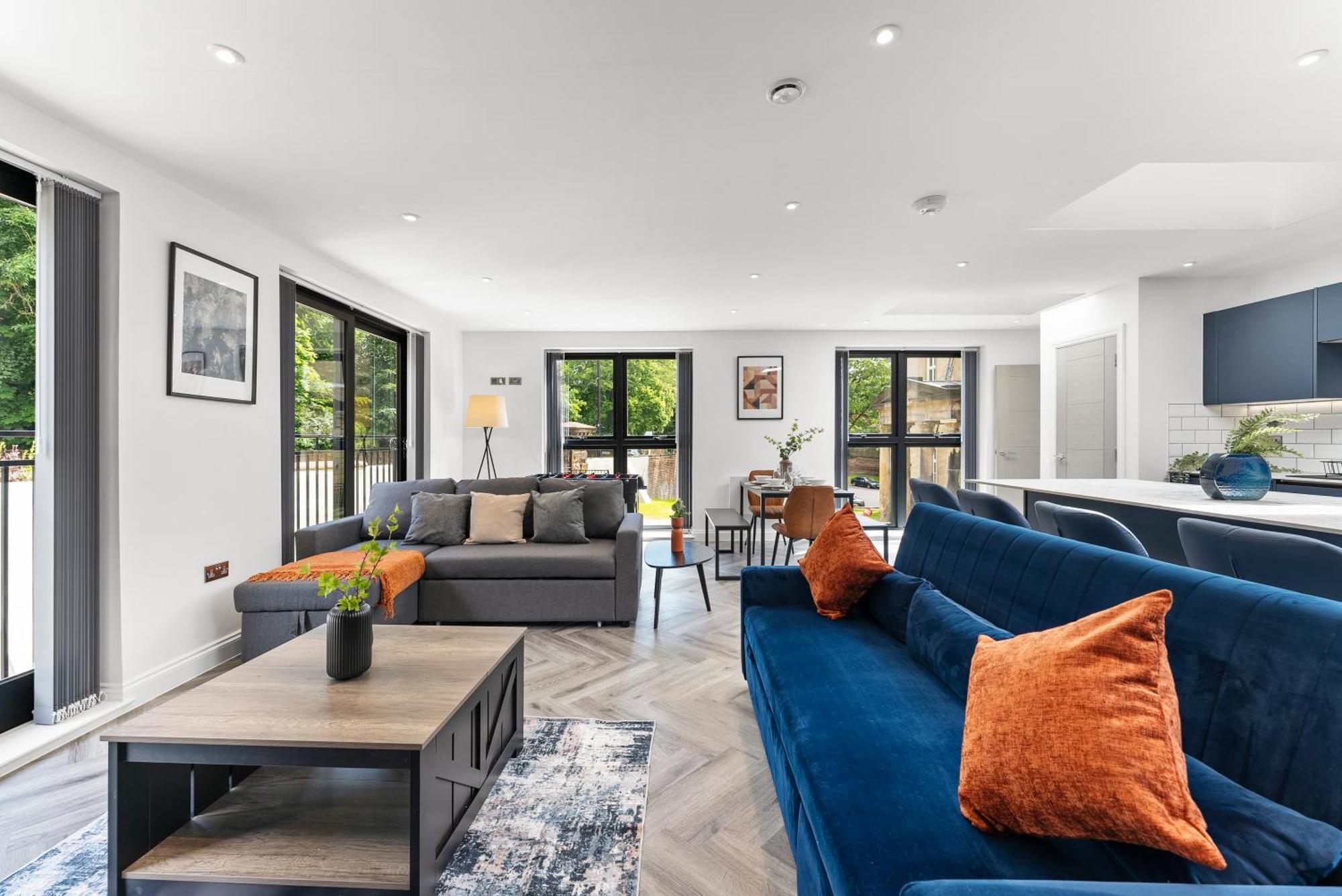 Stylish Large Leeds Apartment - Parking Exterior foto