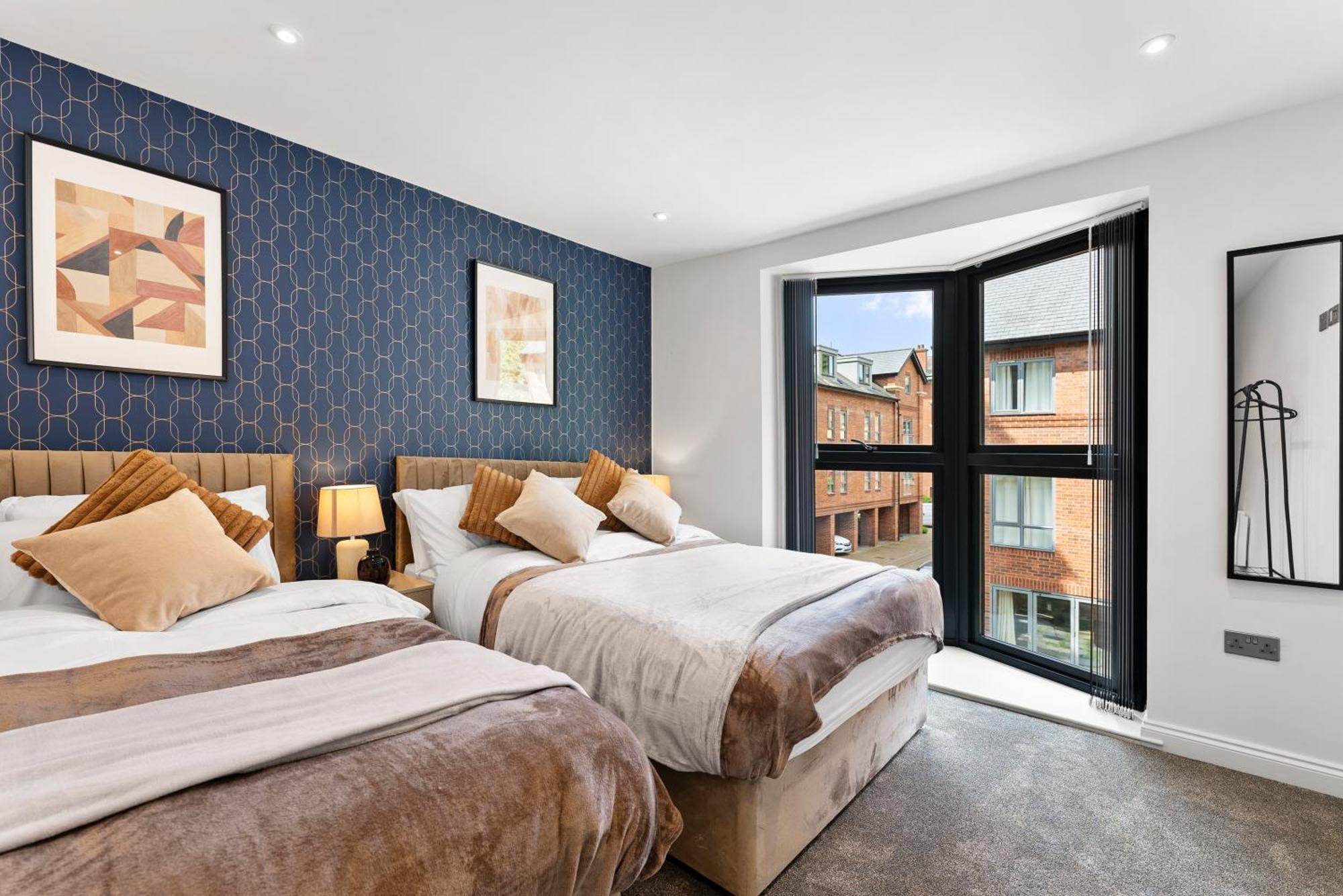 Stylish Large Leeds Apartment - Parking Exterior foto
