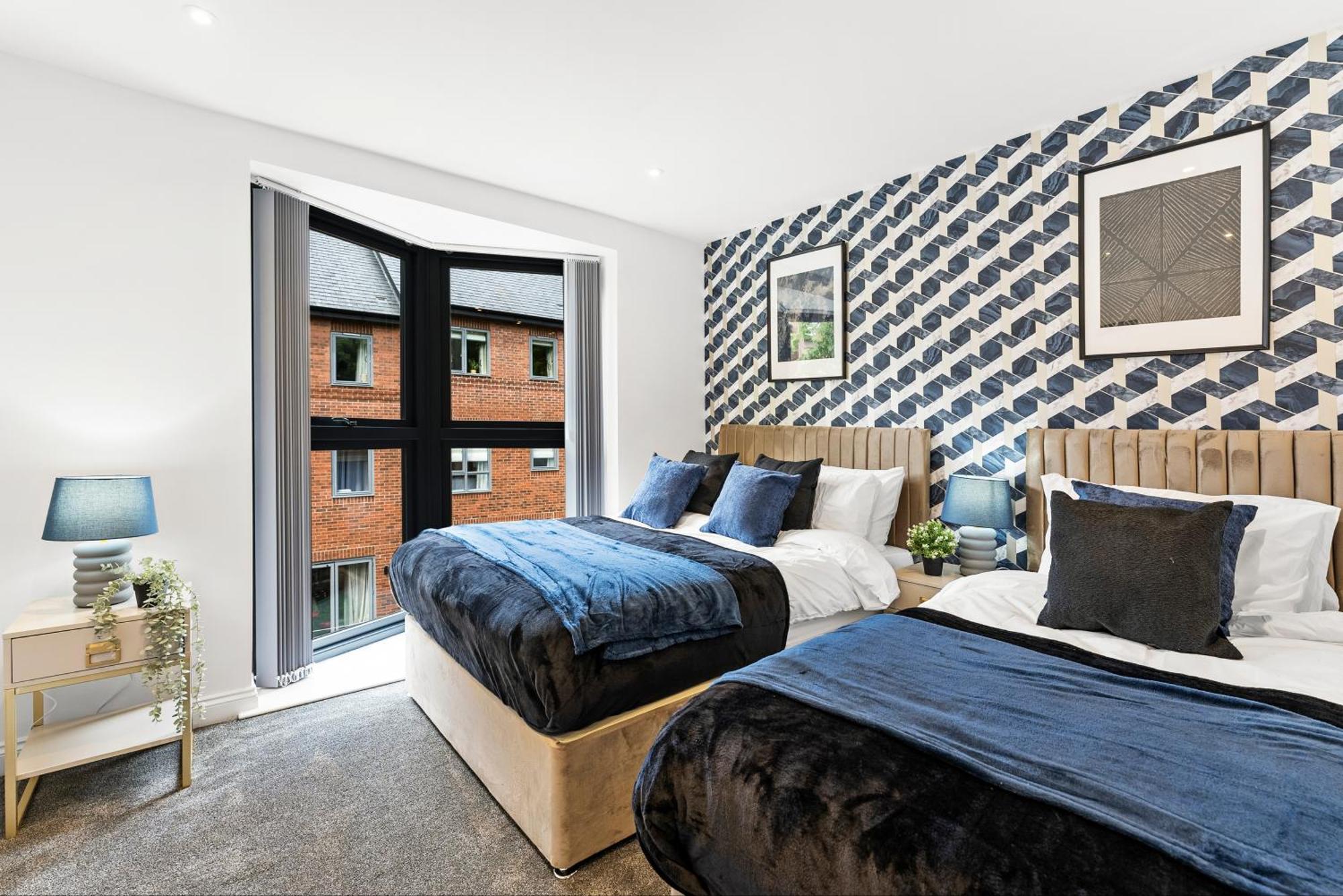 Stylish Large Leeds Apartment - Parking Exterior foto